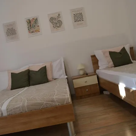 Apartments Jolic Vodice Buitenkant foto