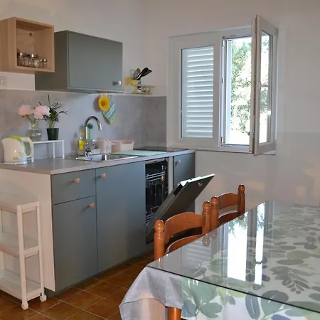 Apartments Jolic Vodice Buitenkant foto